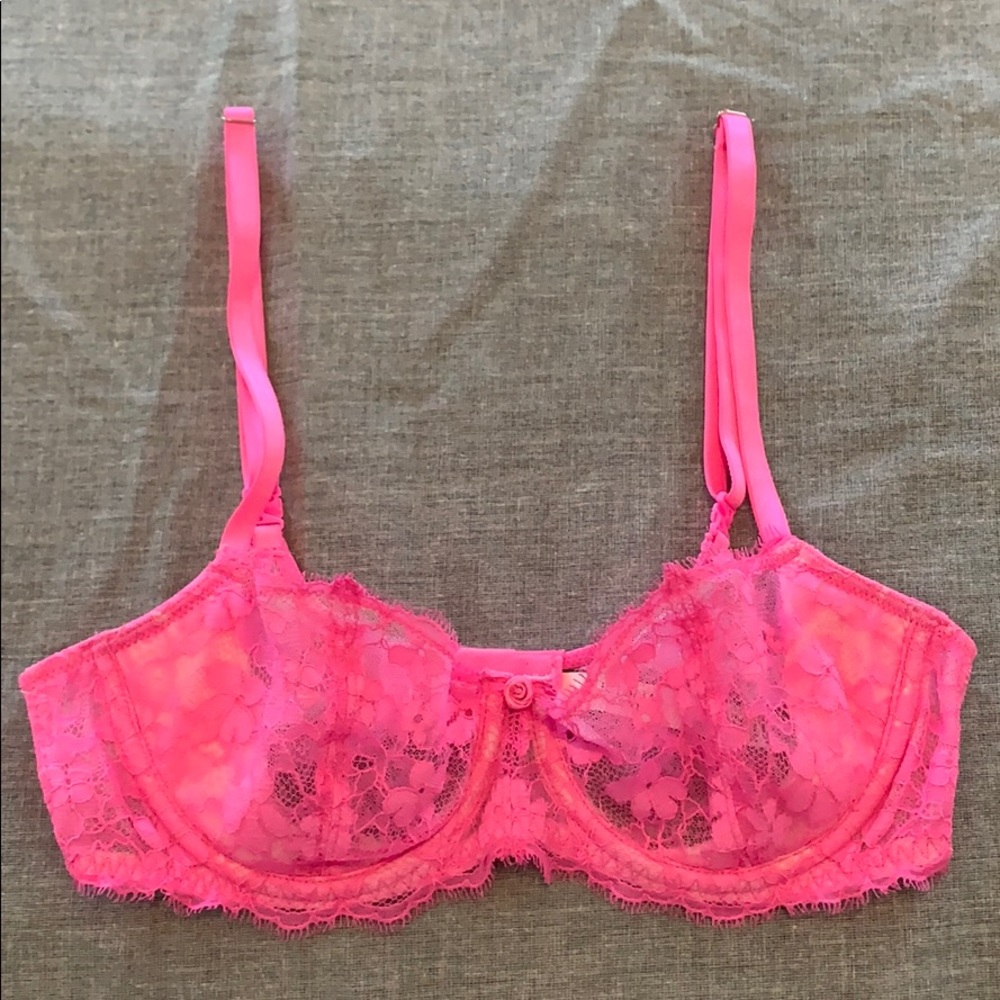 Victoria’s Secret 32C Lace Bra